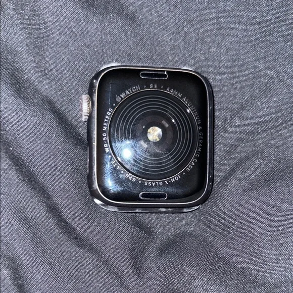 Apple Watch SE 44 MM with GPS and Cellular Capabilities - Picture 3 of 6